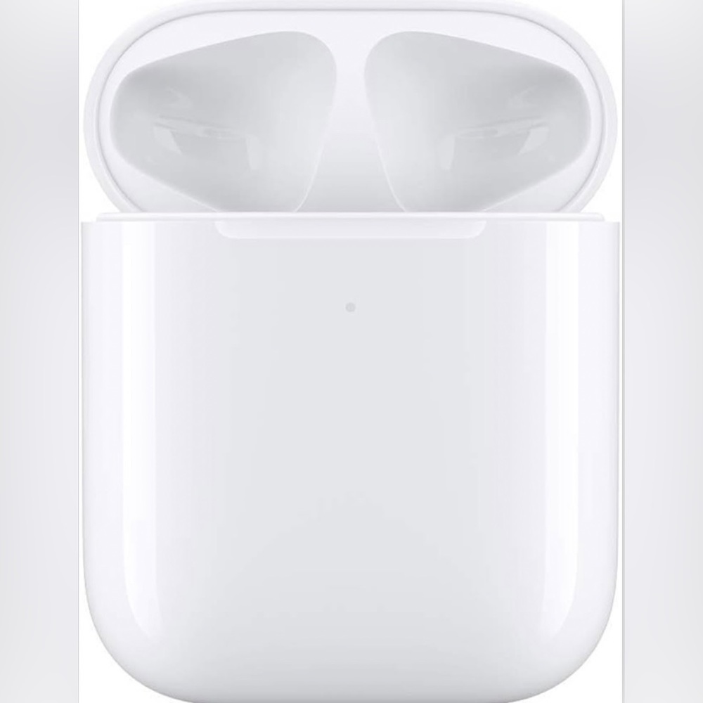 Apple Wireless Charging Case for AirPods